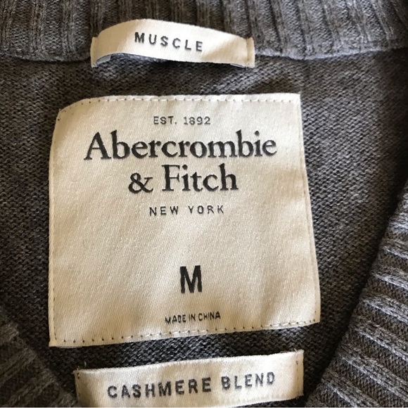 Abercrombie & Fitch Pullover Sweater - Picture 5 of 5